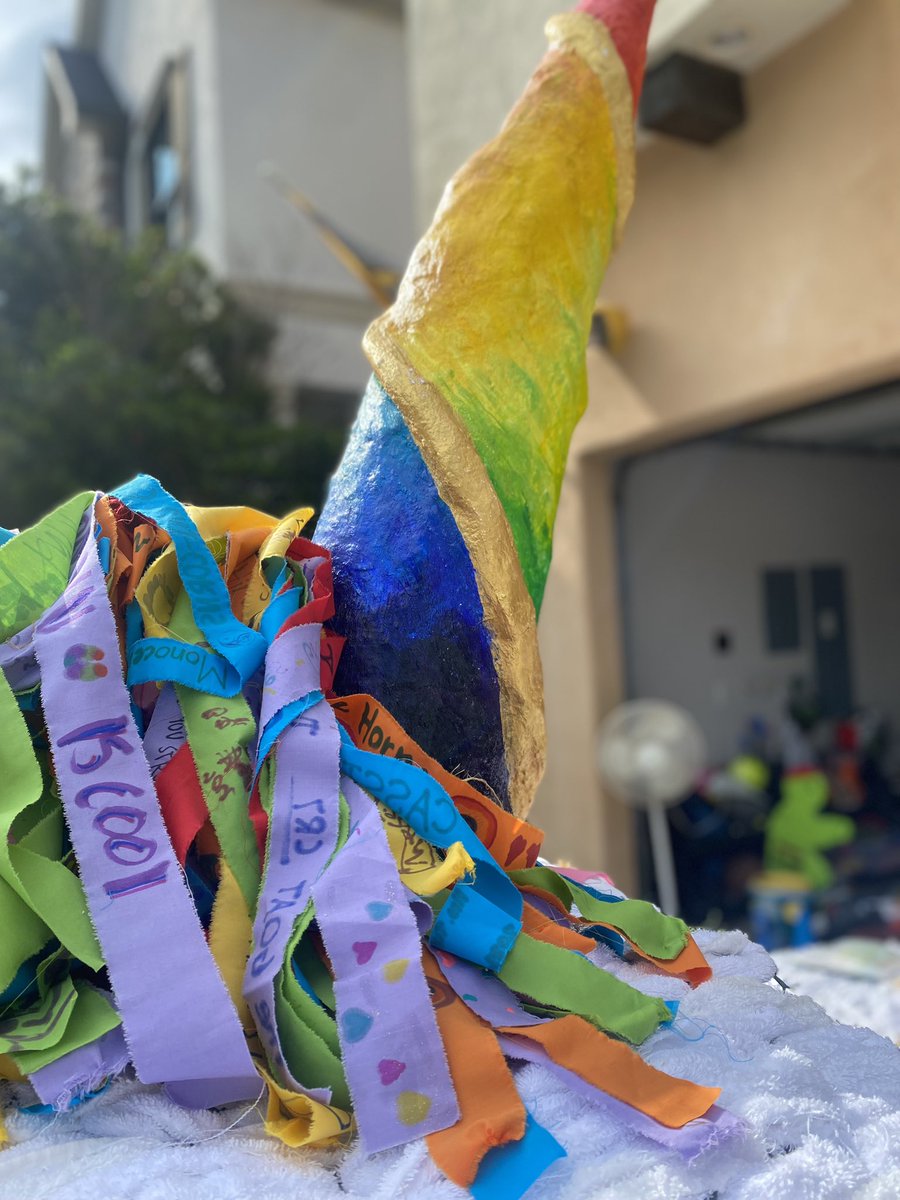 DebbieDoesArt's tweet photo. Sneak peek at Horn Elementary’s Unicorn Art Car! @hornelem @OrangeShow @chandelart https://t.co/6jRGNYMsA3