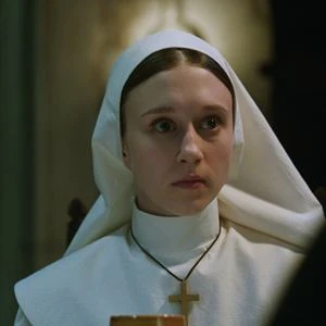 Hanxie's tweet photo. Who do you think would win in a fight?
Sister Irene or Samara Morgan https://t.co/K7Ns2VUirk