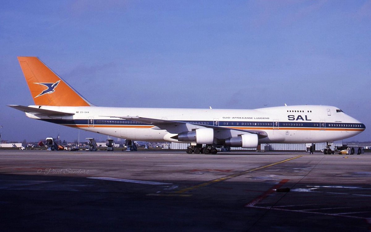 South African Airways
Boeing 747-244B ZS-SAN
BRU/EBBR Brussels Airport
Photo credit Paul Sanders | 1990s
#AvGeek #Airline #Aviation #AvGeeks #Boeing #B747 #QueenOfTheSkies #SAA #BRU