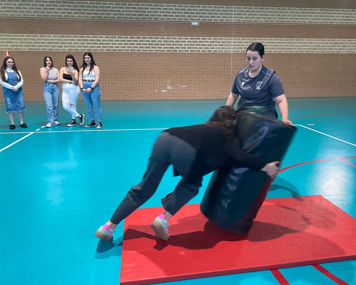 🏫 Continúan las visitas de los 🐼#ChamiOsos de #Kubota El Salvador Mixed Ability a diversos centros educativos de #Valladolid, enseñando cómo el rugby 🏉es un deporte en el que todos tenemos cabida ✅ @iesferrari ✅ @agustinasva ✅ @sanvivalladolid ✅ @SJDValladolid ✅…