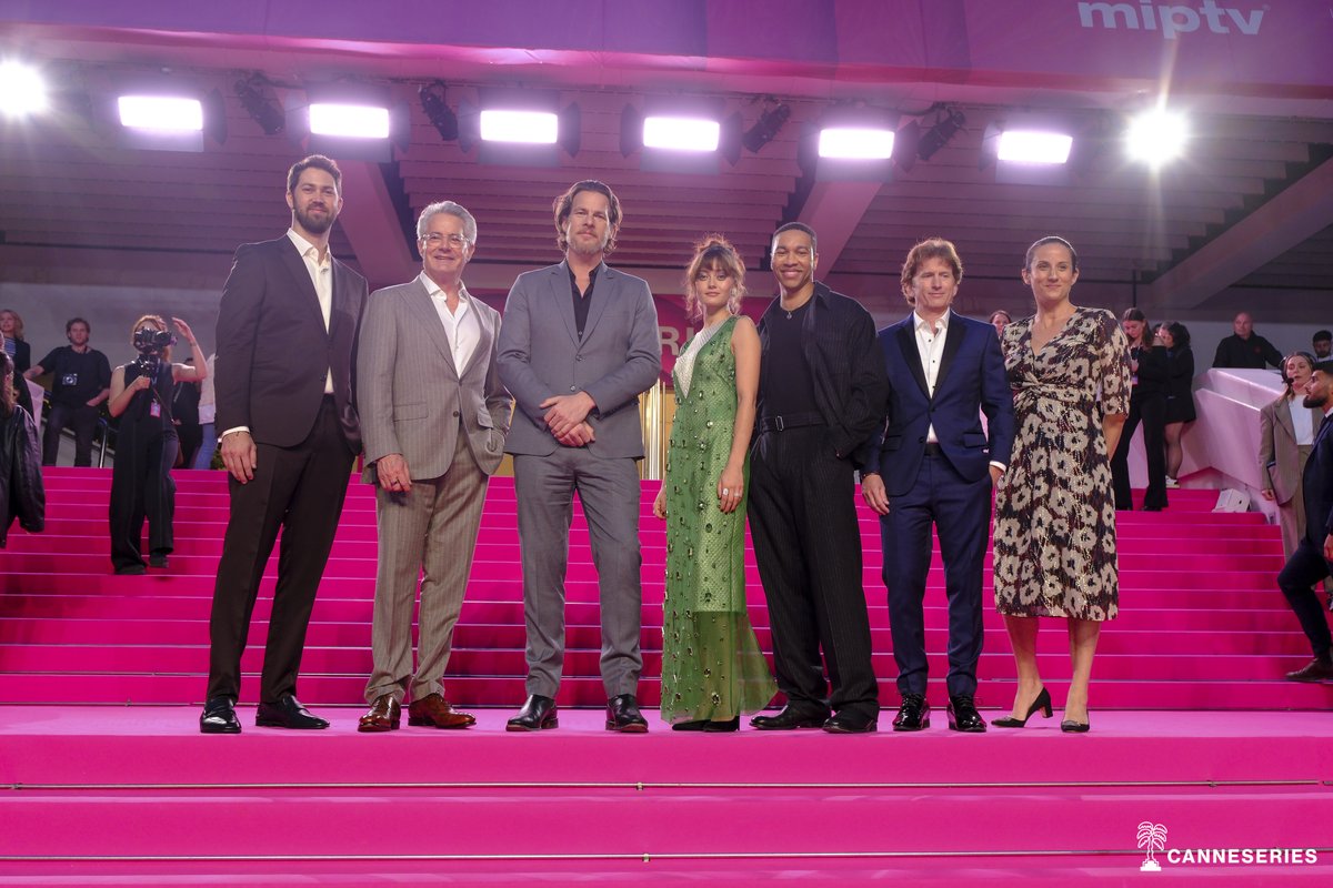 CANNESERIES tweet picture