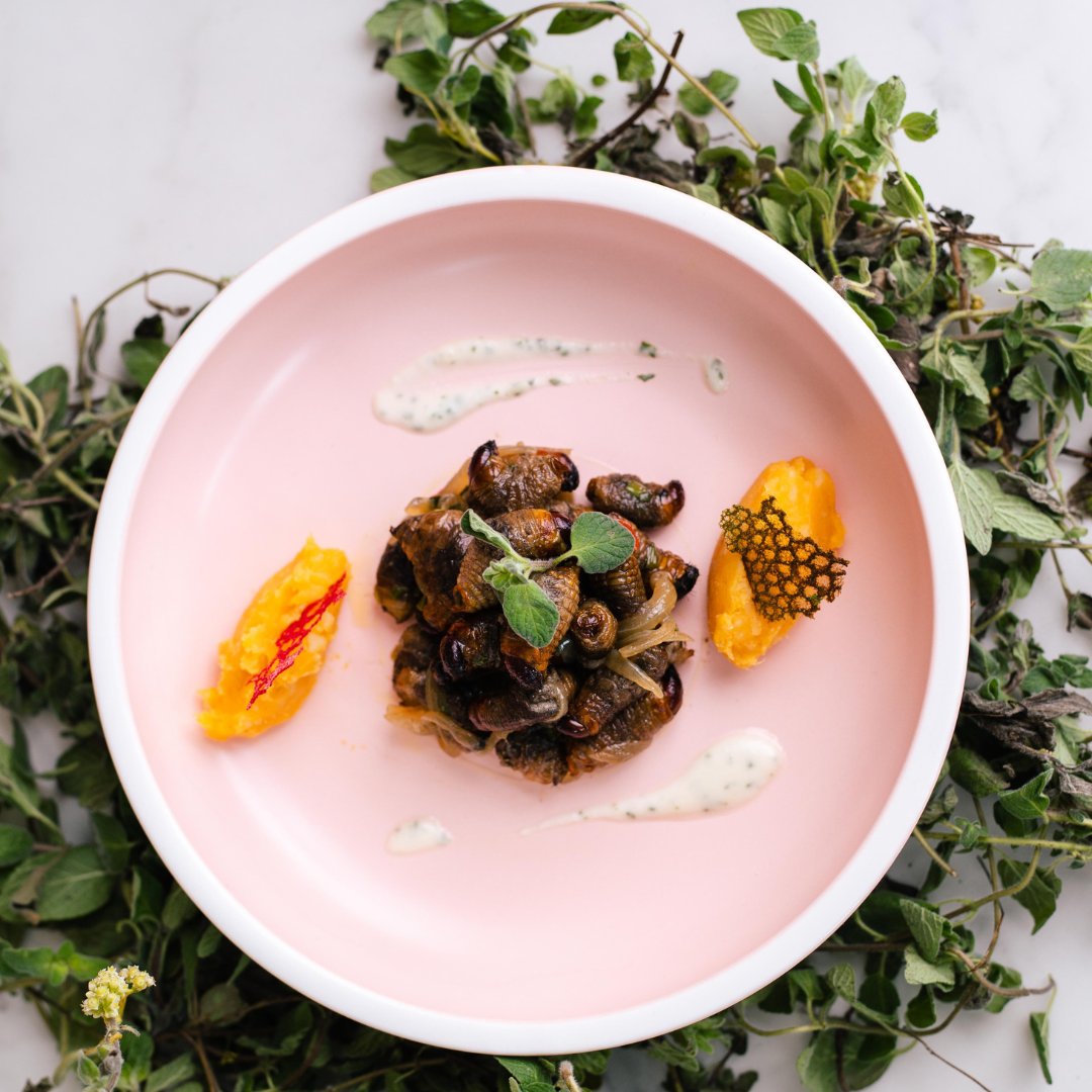 LEGABRIEL_RDC's tweet photo. En arrivant au restaurant @legabriel_rdc aujourd’hui, demandez :
« Une assiette de mposè à la crème d’ail, s’il vous plait »
(Re)découvrez nos spécialités culinaires. Manger redevient un plaisir !

RDV au 36027 route de Matadi C/Ngaliema
+243 977 777 301
#legabriel_rdc  #kinshasa https://t.co/FcvssasR3G