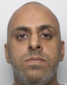 ‼️Urgent red alert ‼️ 
Officers in Sheffield are asking for your help to find wanted man Sajid Hussain.
Hussain, aged 41, from Burngreave, is wanted in connection with stalking and breaching a restraining order.

southyorkshire.police.uk/news/south-yor…