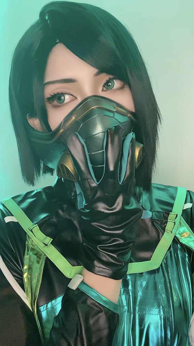 senni_33's tweet photo. 🐍

#VALORANT #valorantcosplay #VIPER https://t.co/T82n6zYwvG