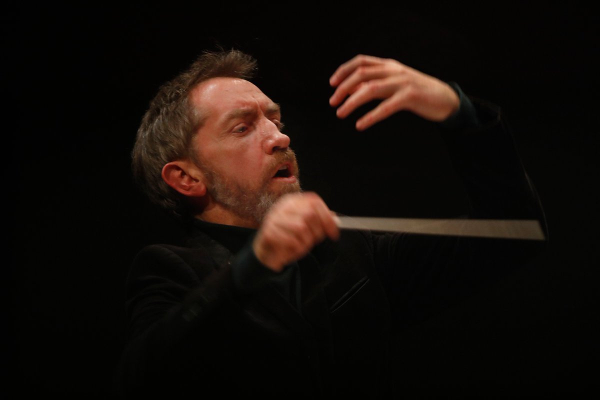 A big congratulations from the NSO to conductor David Brophy on his new appointment as Chief Conductor of the WDR Funkhausorchester! 👏 🔗 www1.wdr.de/orchester-und-…