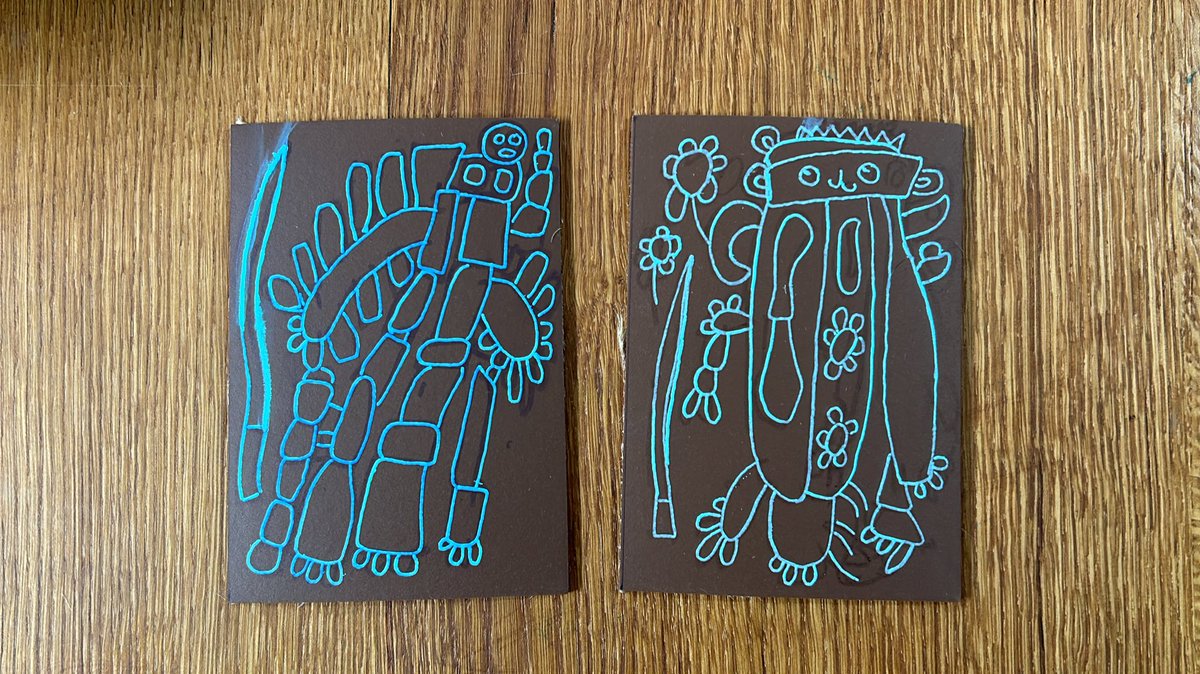 Sasha left for Japon to spend the holidays with his grandparents and left me these two drawings to turn into linocuts. I like them so much that it becomes stressful, linocut is easy to mess up :(