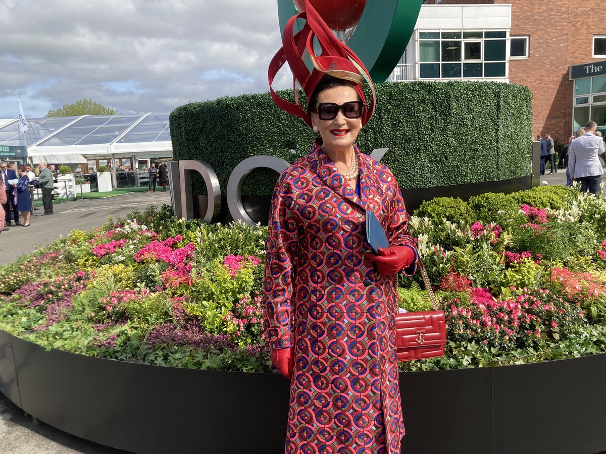 Dressed to impress at the 2024 #GrandNational at #Aintree!