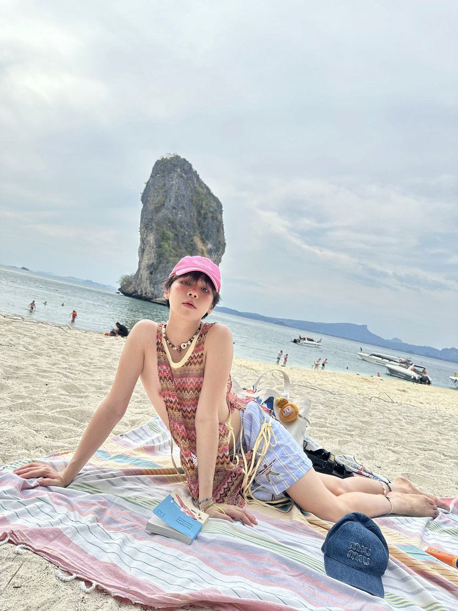 cooheartt's tweet photo. Hotter than the summer sun 🐱 #cooheart https://t.co/uGwsexAAdG