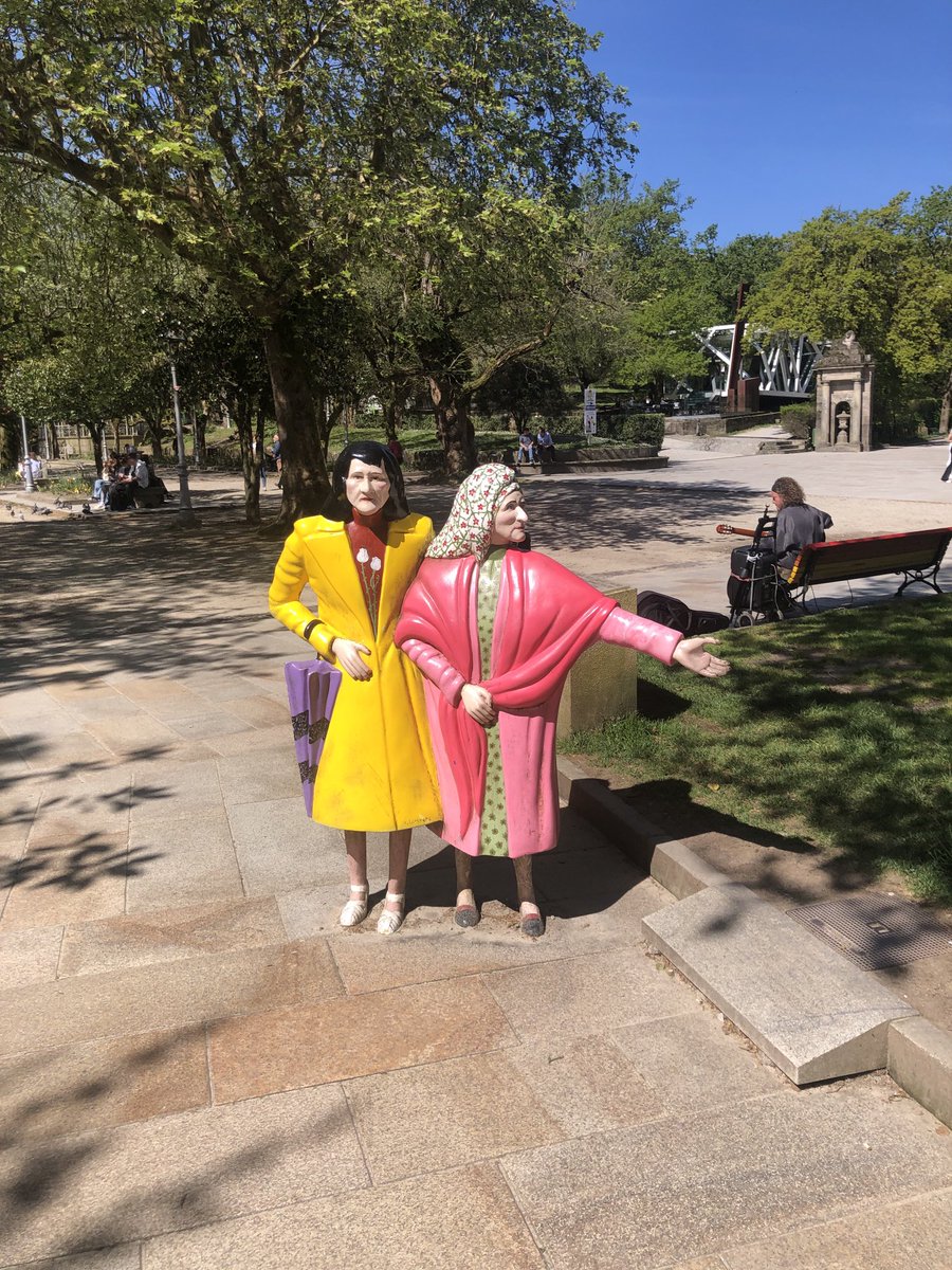 Just reacquainted myself with these two colourful ladies in Alameda Park. If you want to hear about them and their story check out my Camino section on the Long Road Podcasts. If it’s not on this week’s episode (70) it’ll be on the next one, so give ‘em a listen!