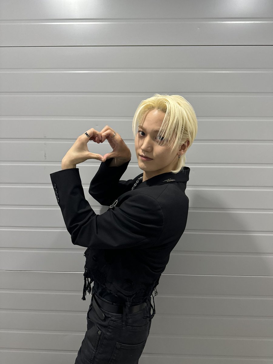 ONF_members's tweet photo. [#온앤오프][#승준]

BYE MY MONSTER😈

엠카운트다운 보셨나요 ~?! 
엄청난 무대였습니다.
10번만 더 보고 올게요 ! https://t.co/phTwQAkz5E