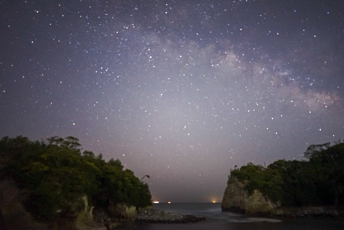 茨城県高戸小浜
天の川がちょっとだけ見れた

#天の川
#星空撮るの難しい
#何も見えん
#sonya7Ⅱ
#tamron20mm