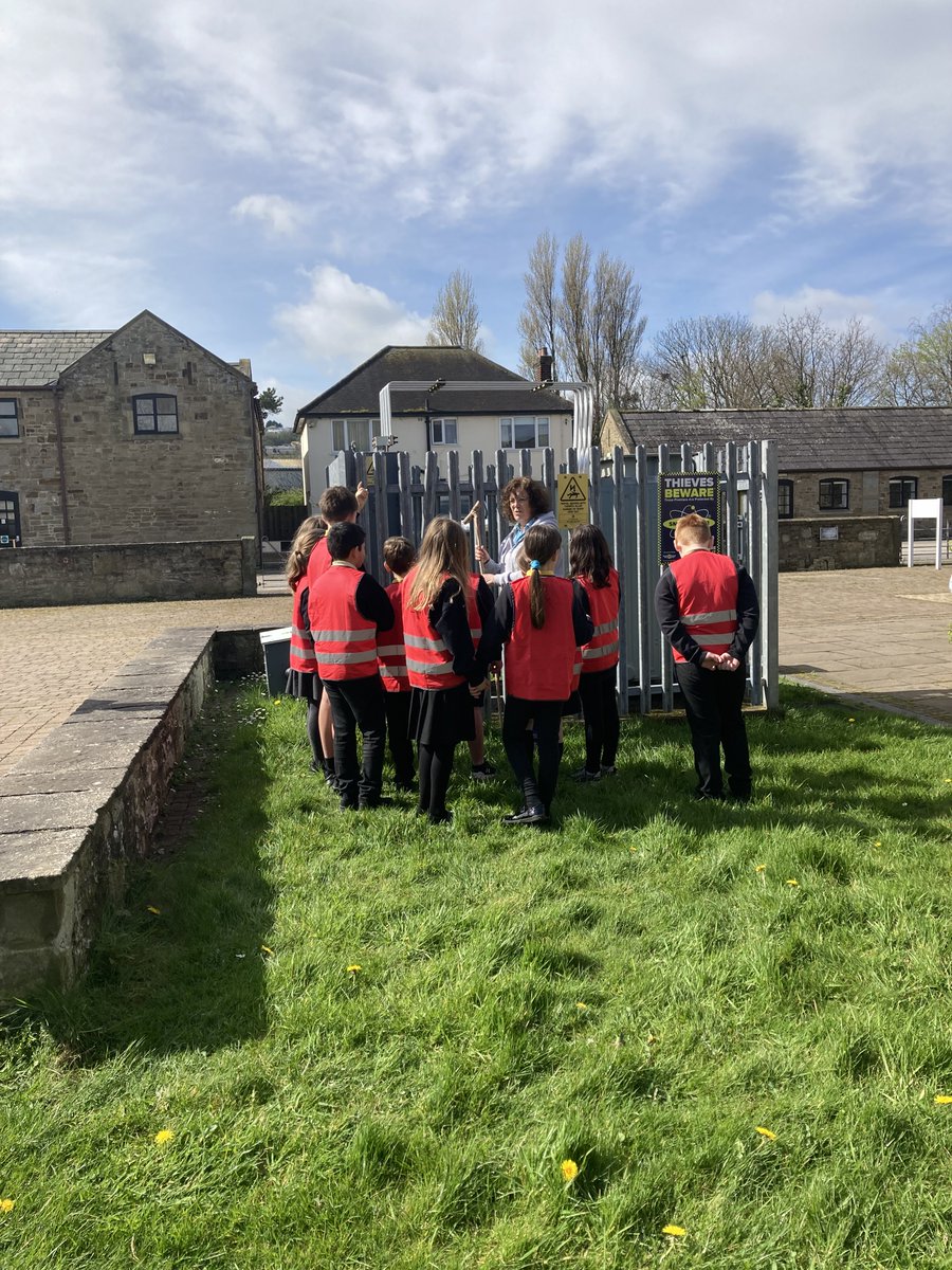 @StPetersRossett learning all about safety near substations this morning ⚡⚠️