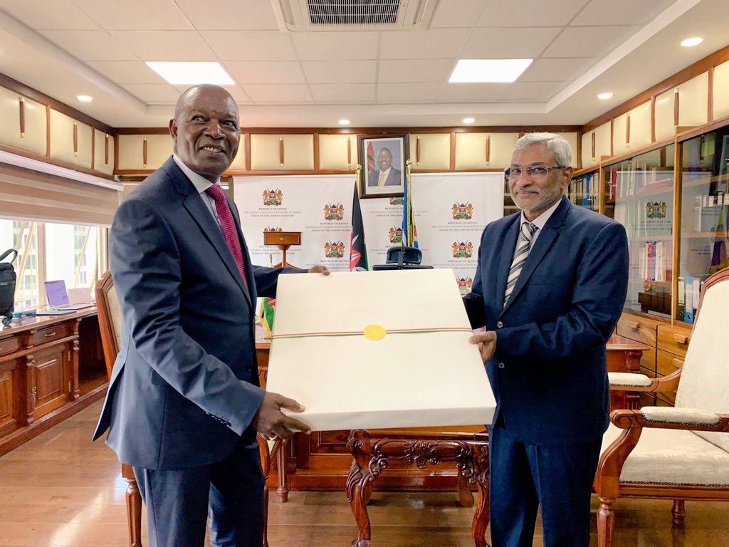 Secretary(ER) Mr Dammu Ravi called on Treasury Cabinet Secretary H.E. Prof Njuguna Ndung’u @KeTreasury. They discussed enhancing bilateral engagement including in the farming sector. @MEAIndia