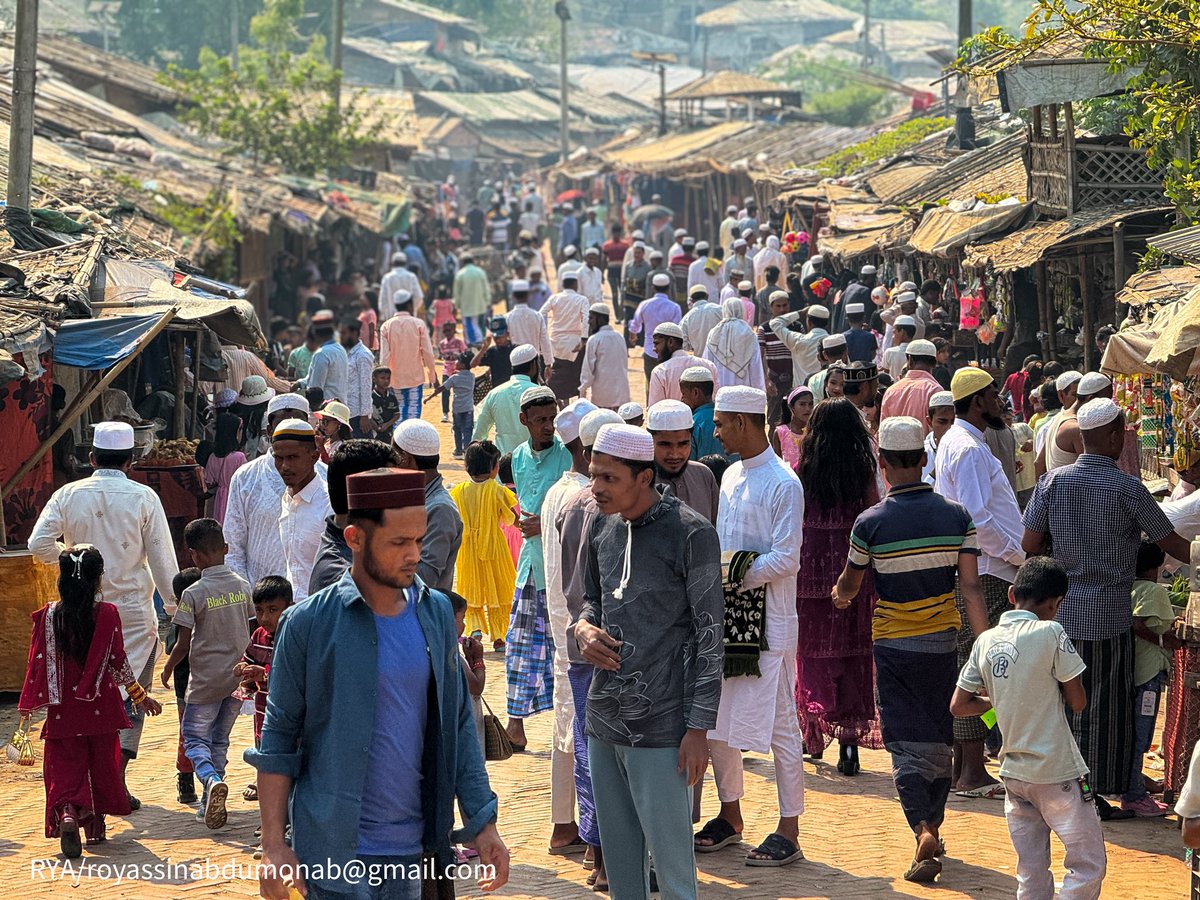 md_yasiein's tweet photo. Eid Mubarak (1st Day of Eidul-Fitr)
The seventh Eid-Ul-Fitr in the world largest Rohingya refugee camp
#streetphotography #eidcollection #Refugees
#rohingyarefugees #EidCollection2024 #rohingyatographer https://t.co/m6UhHH1U78