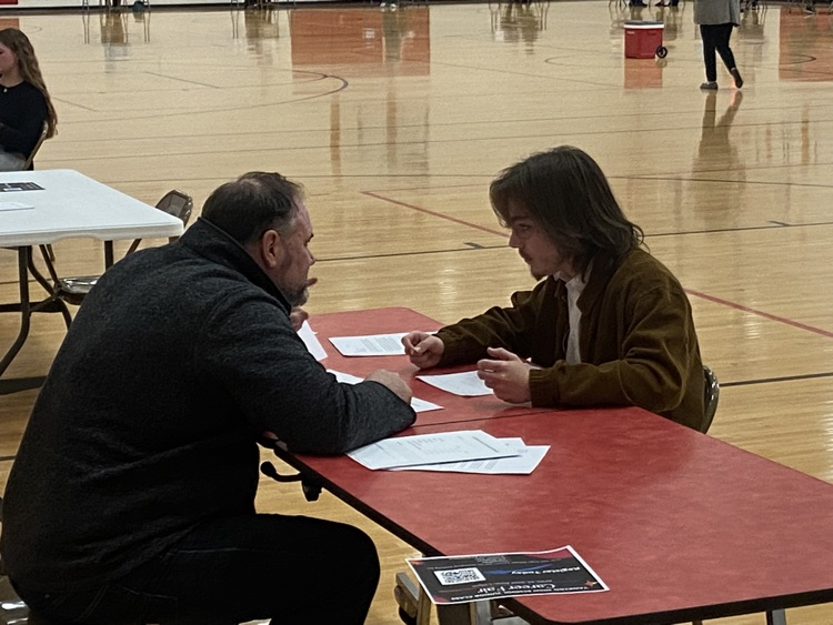 YSD633's tweet photo. Today at YHS we had MOCK INTERVIEW MANIA! Over 100 students participated in an event today working through professional interviews. Thank you to the SD Department of Labor for your partnership and all of our community members that made an impact today!
#SDWeekofWork https://t.co/KLeivi5Psq