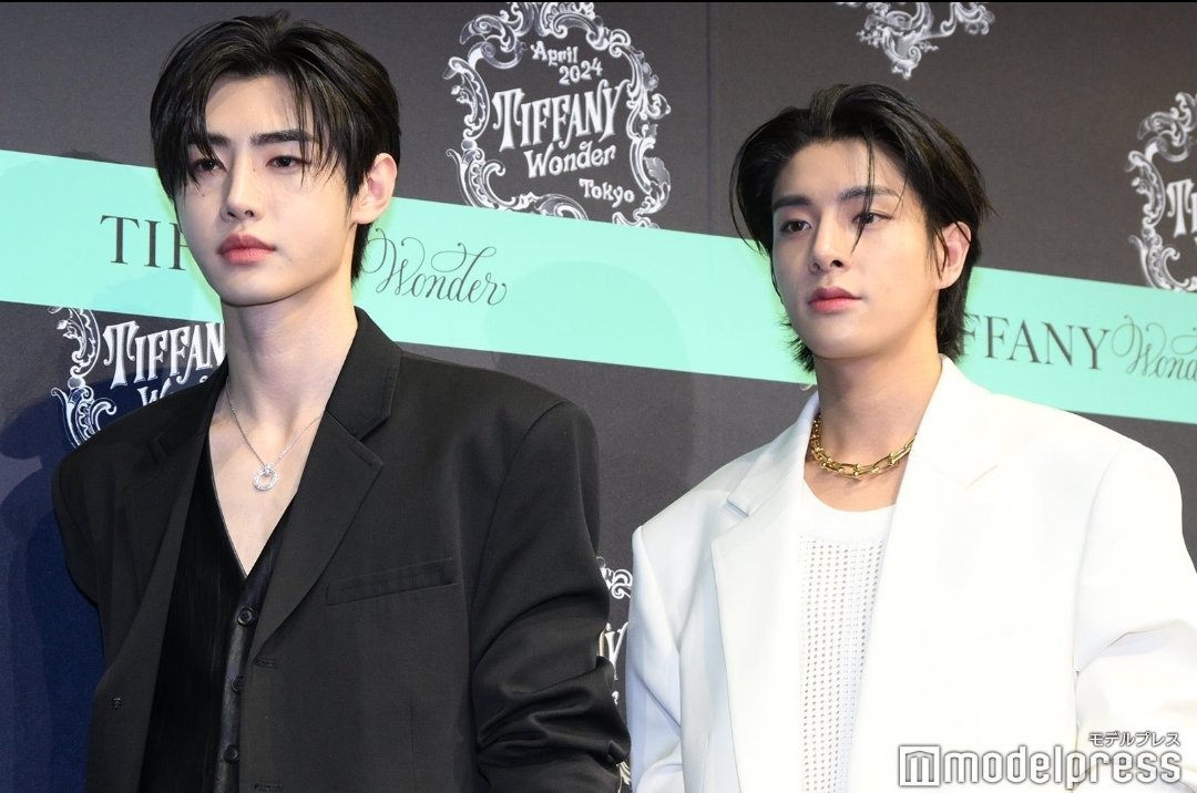 ENHYPEN's Sunghoon and Jake at the Tiffany exhibition.