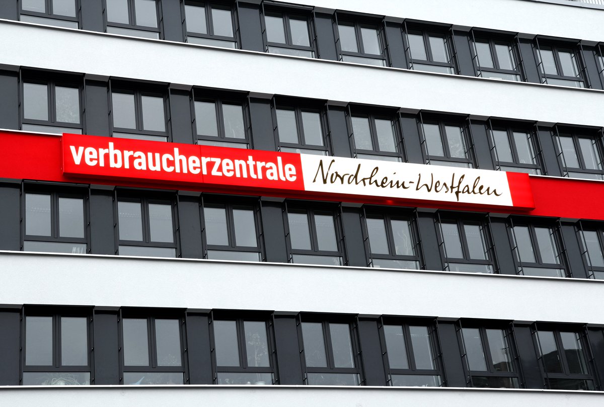 Energiekosten, Lebensmittelpreise, Unwetterschutz oder irreführende Werbung: Herausragende Medienbeiträge zu Verbraucherthemen zeichnet die @vznrw mit einem Journalistenpreis aus. 2024 sind Preise in fünf Kategorien ausgelobt, dotiert mit je 2.000 Euro >>> verbraucherzentrale.nrw/pressemeldunge…