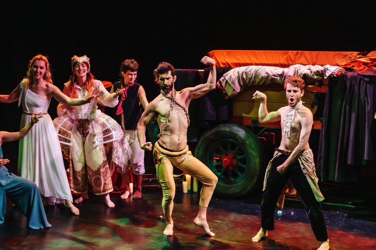🎭 REVIEW 🎭 🌟🌟🌟🌟🌟 🎭 A MIDSUMMER NIGHT’S DREAM at Wilton’s Music Hall thespyinthestalls.com/2024/04/a-mids… 'An adaptation of unrelenting vivacity and charm' #RecommendedShow 📷 Michael Lynch