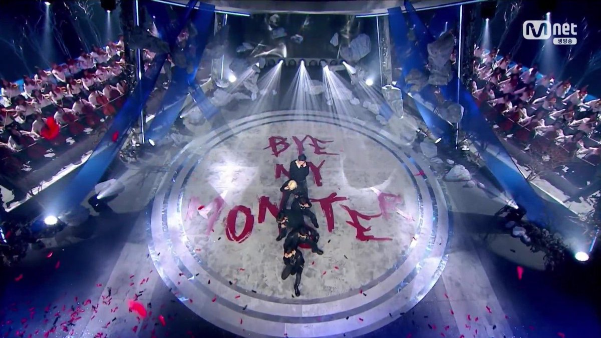 oasisangels's tweet photo. you would think this is a screenshot from one of the major end of the year award shows but it’s just onf on a thursday https://t.co/3r2SIp8BfA