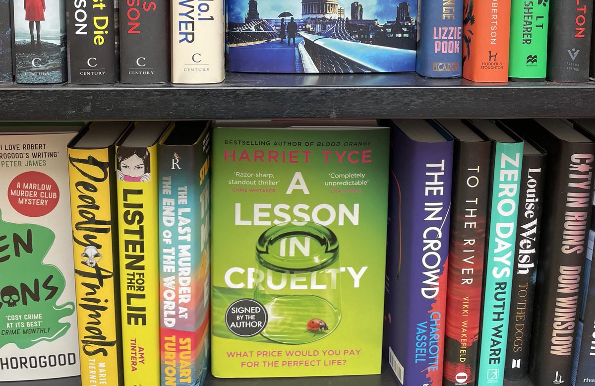 A very happy publication day ⁦@harriet_tyce⁩ Spotted in ⁦@WSBrooksellers⁩ 📚