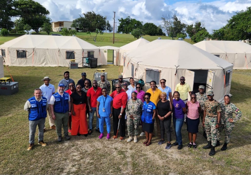 Thanks to H.E. Ambassador Walton A Webson and his team @ABNYOffice for visiting the ATG Emergency Medical Team's deployment⛺️ during @pahowho training with 🇦🇬 MoH and Defence Force in preparation for #SIDS4 🌎 #EMTamericas #TogetherWeRespond #GHEC