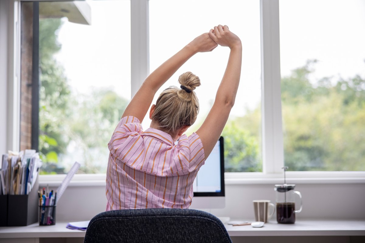 💼 Desk warriors, listen up! 💪 Say goodbye to sedentary workdays and an achy back with these 7 quick exercises you can do at your desk:

officeology.com/blog/easy-exer… 

No excuses! Sneak in these exercises throughout your workday for a healthier, happier you.