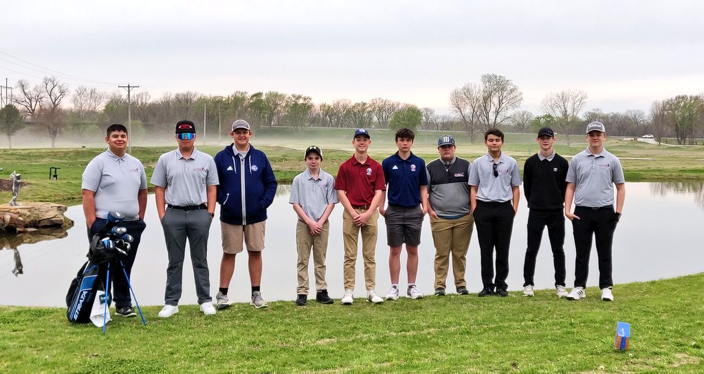 Awesome JV golf tourney Wed. Apr. 10, hosted by @DeSotoWildcats at @greatlifekc #BurningTree. Great weather, great 3-person scramble format to allow A LOT of our students to play, and great turnout by our spectators! #EudoraProud #MoreToCome