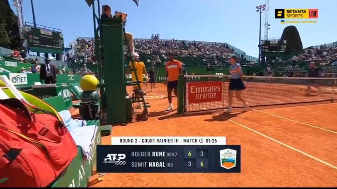 What a turn of event. Sumit Nagal who was 3-6 0-2 down before the rain interruption has came back roaring to take the second set 6-3 against the world no.7 Holger Rune. Magnificent