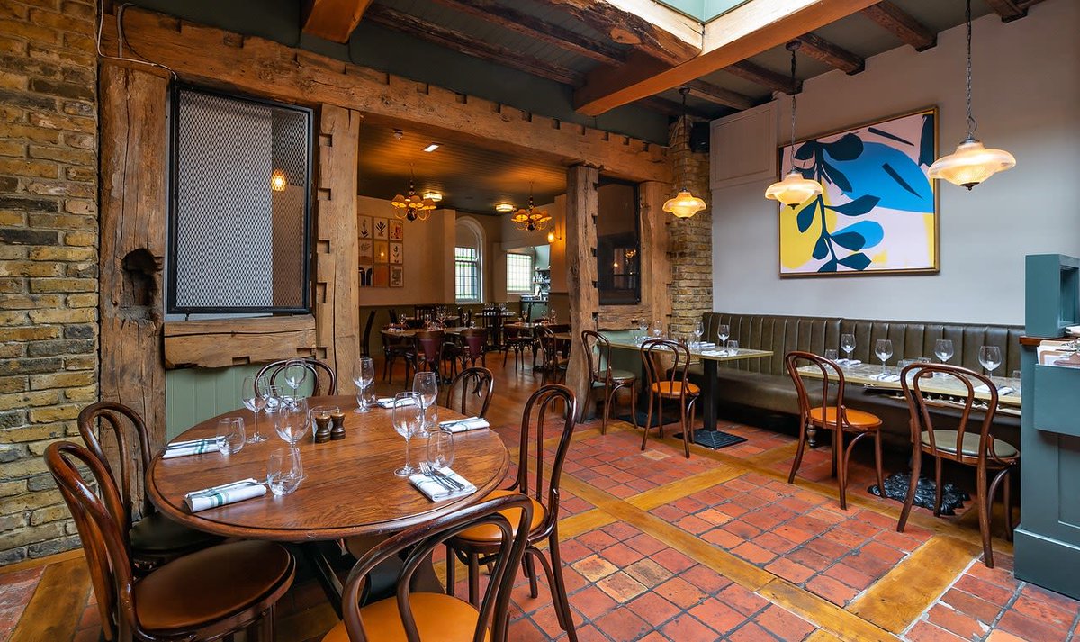 The Florence (@theflorencepub) on Twitter photo Any plans for Sunday? 🤔
Book your table now!
🔗 link in bio
📧 enquiries@florencehernehill.com
📞020 7326 4987
Roast served 12-9pm
🥓🍗🥩🍠
#sundayroastlondon #sunday #sundayfunday #sundayroast #roast #foodie #foodporn #gastro #family #friends #dogfriendly #gettogether Any plans for Sunday? 🤔
Book your table now!
🔗 link in bio
📧 enquiries@florencehernehill.com
📞020 7326 4987
Roast served 12-9pm
🥓🍗🥩🍠
#sundayroastlondon #sunday #sundayfunday #sundayroast #roast #foodie #foodporn #gastro #family #friends #dogfriendly #gettogether