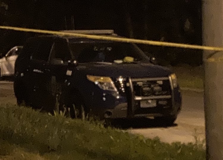 Young Girl Killed

Last night at 9:45pm @kcpolice responded to shooting inside residence, 3300 block of Flora. 

A shooting victim (believed to be a juvenile over the age of 10) was located inside residence.  She was pronounced dead at the hospital. @KansasCity @JacksonCountyMO