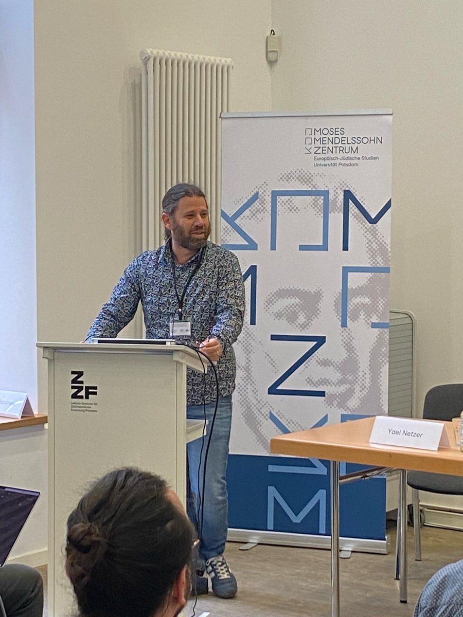 The second Panel hosted by @yaelnetzer starts with a lecture by Ophir Münz-Manor with the topic „(Large) Language Models and the Future of Digital Jewish Studies“ #DHJewish2024 More topics are following at #DHJewishConference @DH_Potsdam @C2DH_LU