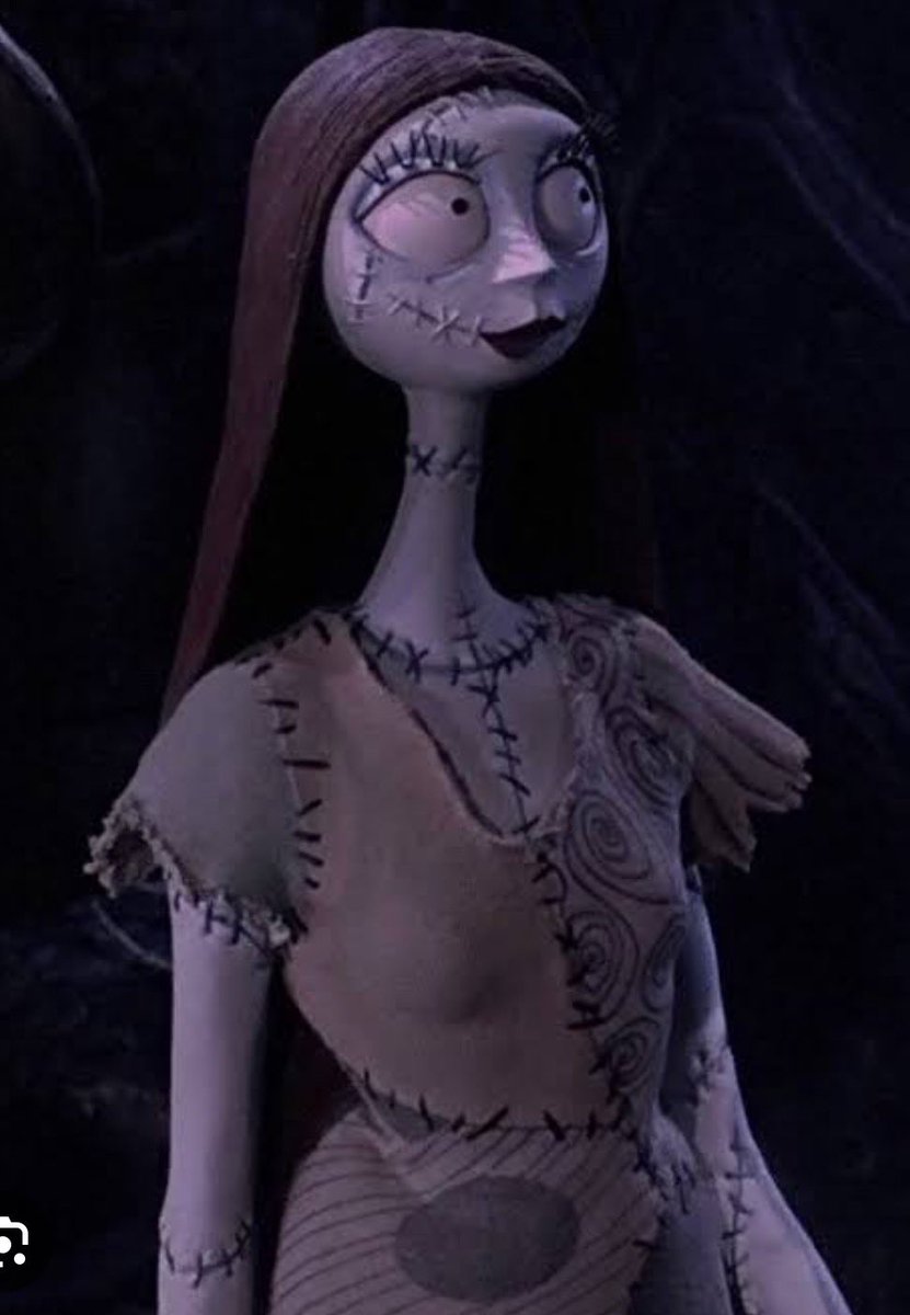 首のできものを検査のために切って🔪縫った🧵んだけど、縫ったの初めてすぎて縫い目やべぇデス😱

リアルサリー🧵🔪