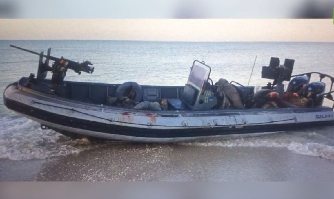 Alex_Oloyede2's tweet photo. Failed attempted landing in Kherson by the British backed amphibious unit.

4months training for this day and that's you in minutes. What a waste. https://t.co/dlBZLmUrIg