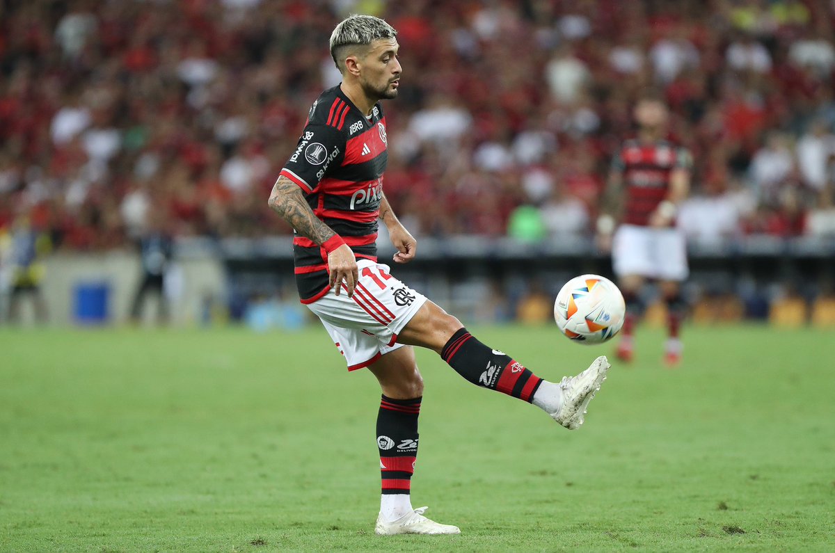 Ontem foi dia de registrar @Flamengo x @CDPalestinoSADP pela @Libertadores no @maracana 🏟️ Na foto o craque @GiorgiandeA 🥋⚔️