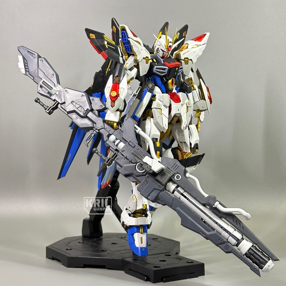 KrilpG's tweet photo. Simple add on a bit blaster for this kit.
.
MGEX Strike Freedom
#好きと繋がりたい
#ガンプラ好きな人と繋がりたい
#お昼休みに一枚だけ模型写真を貼ろう
#innerframe #gundam #gunplay #gunpla #bandai #mgex https://t.co/rtm9OB9Vp2