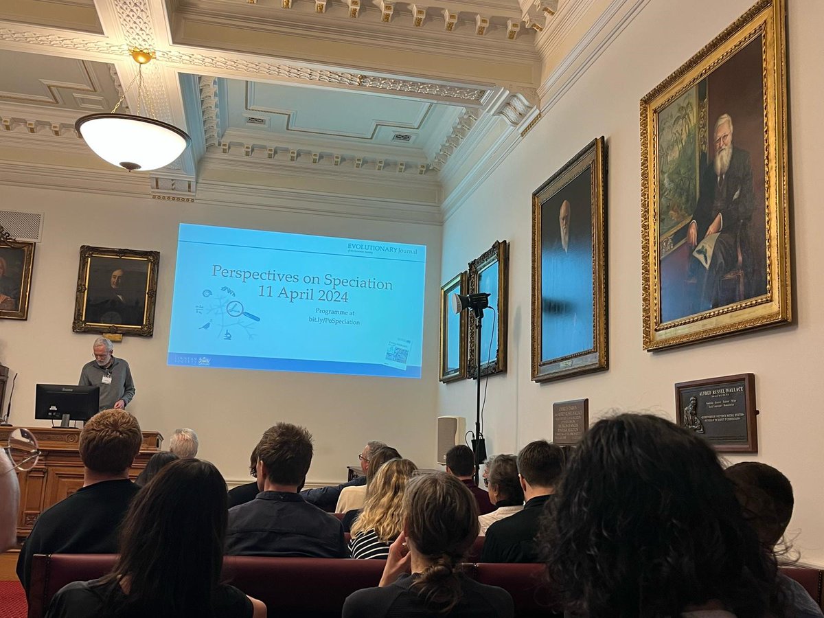 The @EvolJLinnSoc had a fantastic start to their 'Perspectives on Speciation' event at the @LinneanSociety, examining how speciation is viewed from various disciplines. The audience was welcomed by Guest Editor Roger Butlin. Learn more about the event: oxford.ly/4aBipeQ