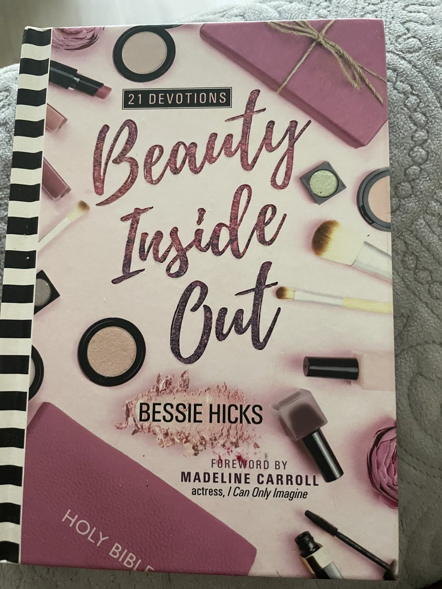 For my lady friends on here. We spend so much time trying to meet unattainable beauty standards but God sees the heart not the outside. This is a great 21 day devotional that helps you focus on your inner beauty. Step 1 is the cleanse… the blood of Jesus!