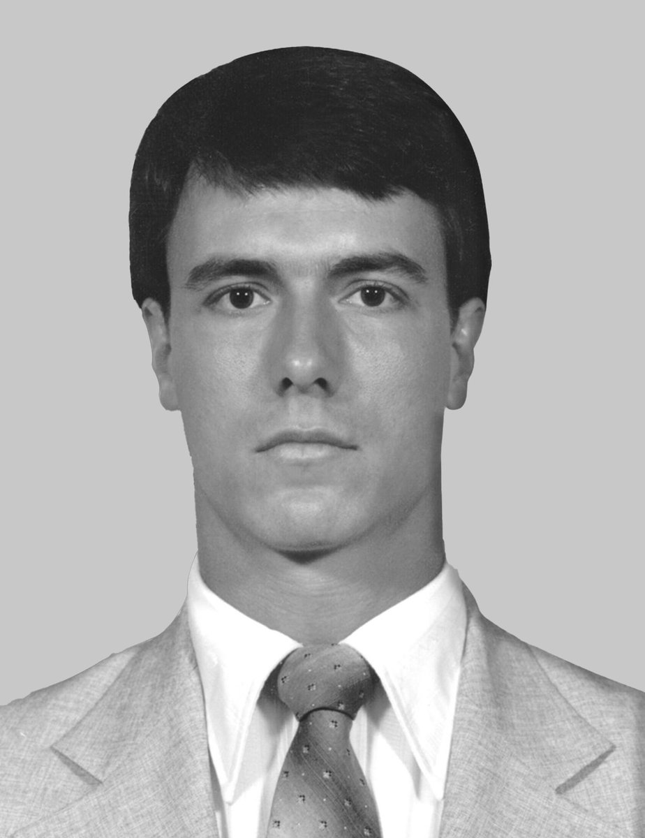 #FBINewHaven remembers Special Agents Benjamin P. Grogan and Jerry Dove, who were killed during a gun battle with robbery suspects in southwest Miami, Florida on April 11, 1986. Read more: fbi.gov/news/stories/f… #WallOfHonor