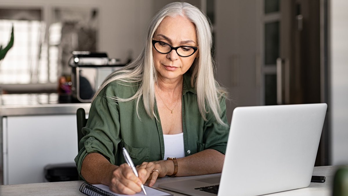 👋🏾 Say goodbye to writer's block, and hello to effective techniques at our 'How To Write Compelling Copy for Charities' webinar - led by a communications expert. Join us on Wednesday 5 June - register from just £36: rb.gy/7a5nn6