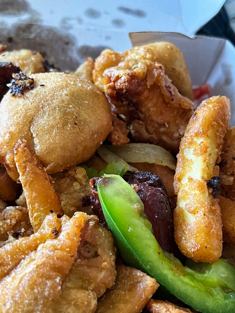 KrisMunro's tweet image. Got my munchie fix from Super Tasty - ordered the 7-inch munchie box &amp;amp; salt-and-pepper munchie box. Packed with flavour! If you're nearby and craving some munchie goodness, this is the spot for you.  #SuperTasty #MunchieBoxHeaven #LocalFavorite #takeaway #foodporn