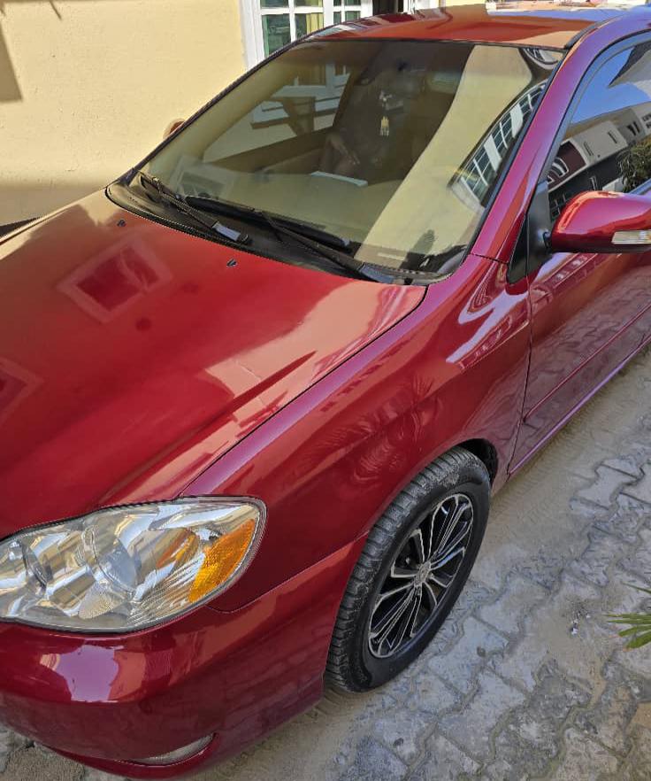 NOT YOUR REGULAR COROLLA 🫵🤭🥂 🚘 TOYOTA COROLLA 2007 💦 CLEAN IN AND OUT, ABSOLUTELY TOKS 🚘 A YEAR REGISTERED 🎨 BAKED ON FIRST BODY ✅ 2022 ON CUSTOM ✅ ANDROID SCREEN ✅ THUMB-START ✅ PARKING ASSIST SENSOR 5.3M IBADAN 📞07032328559