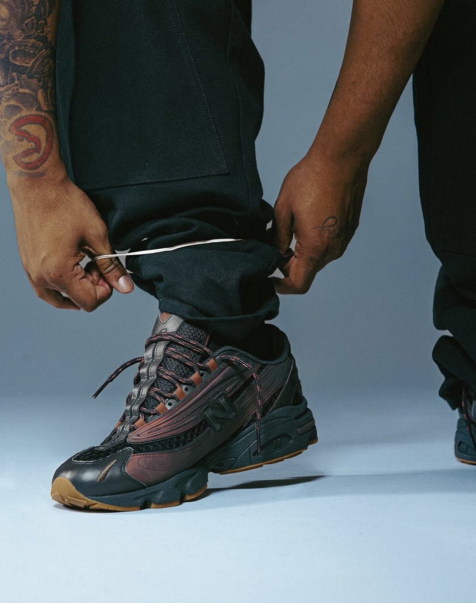 StreetFashion01's tweet photo. Joe Freshgoods x New Balance Lookbook!🖤 https://t.co/vhjIzEjwZZ