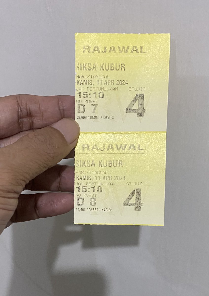 Finally nonton #siksakubur di hari pertama. Seperti ekspektasi ada scene iconic, kali ini scene #mesincuci nya juara. Ending juga epic meskipun seperti biasa ada banyak pertanyaan setelah nonton. Suka!!! ⁦<a href="/jokoanwar/">GHOST IN THE CELL - 16 APRIL 2026 DI BIOSKOP</a>⁩