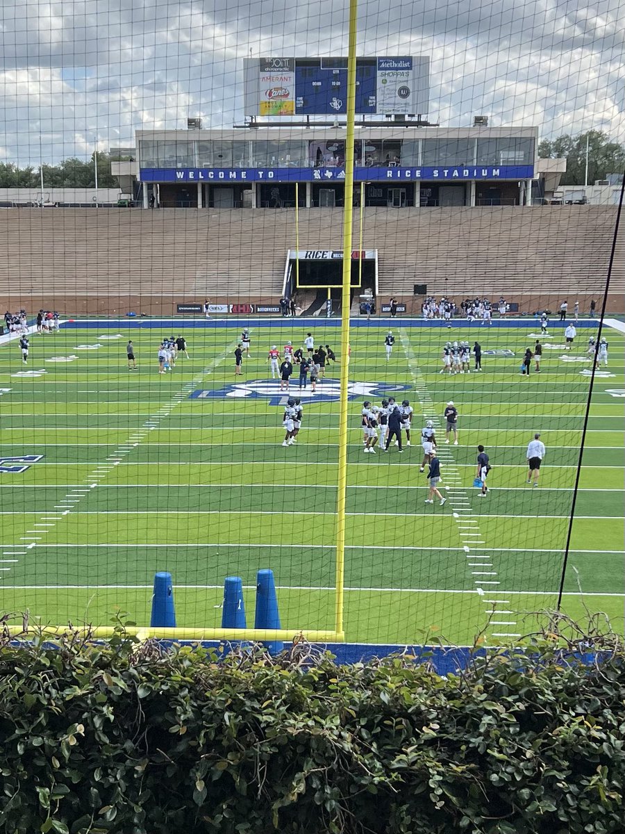 Thank you @ghfcahouston and @RiceFootball for hosting Houston area coaches. Time well spent.