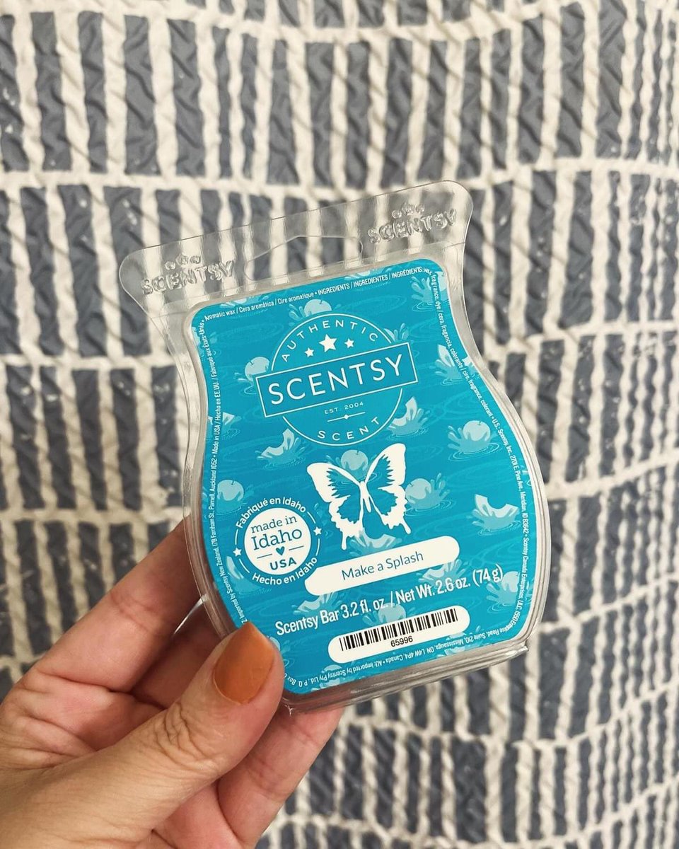 What are you showering with today! daniel.scentsy.us #scentsy #scentsysnapshot