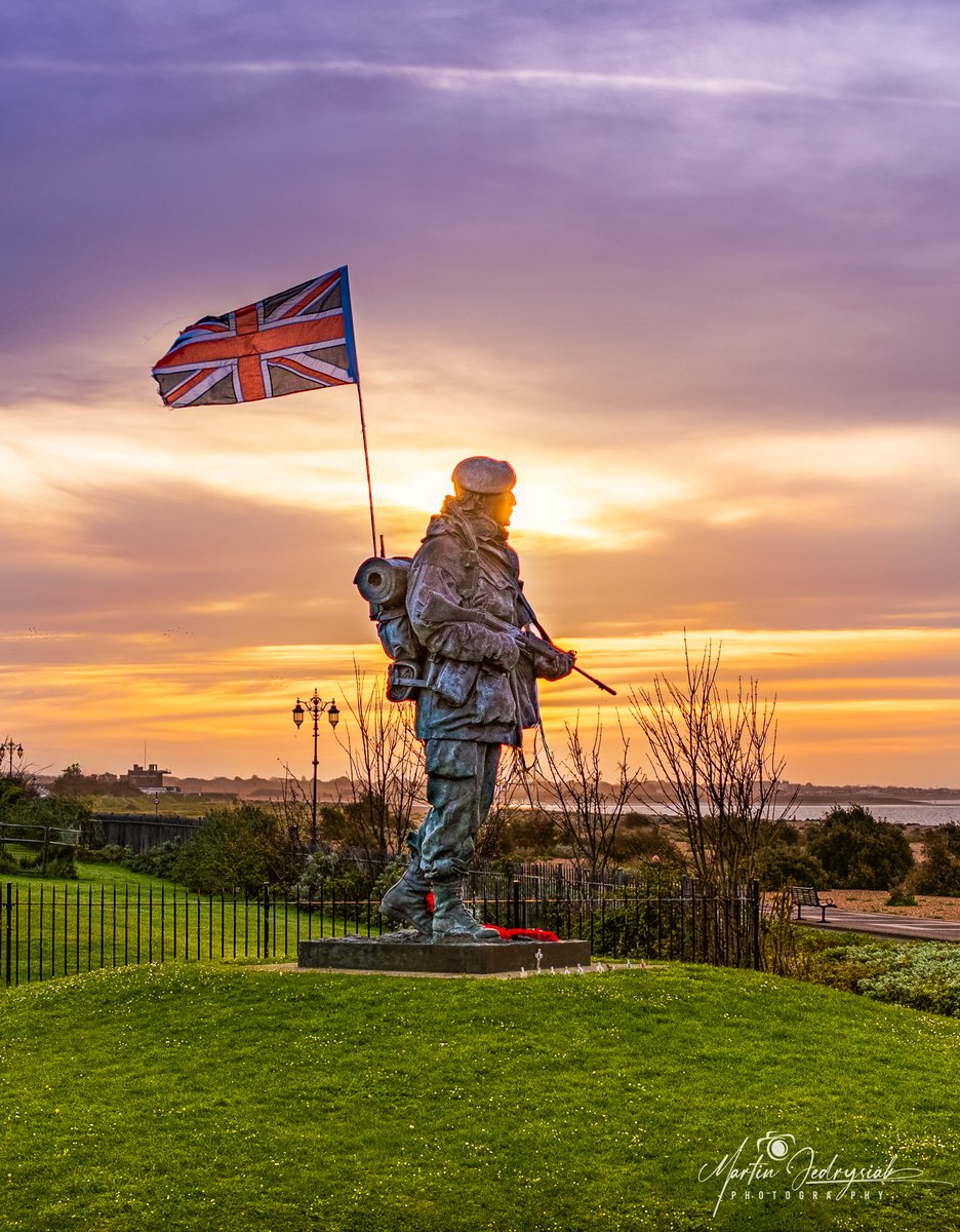 One more shoot of the The Yomper, Historical Landmark on Eastney Esplande #portsmouth #southsea #theyomper #memorial