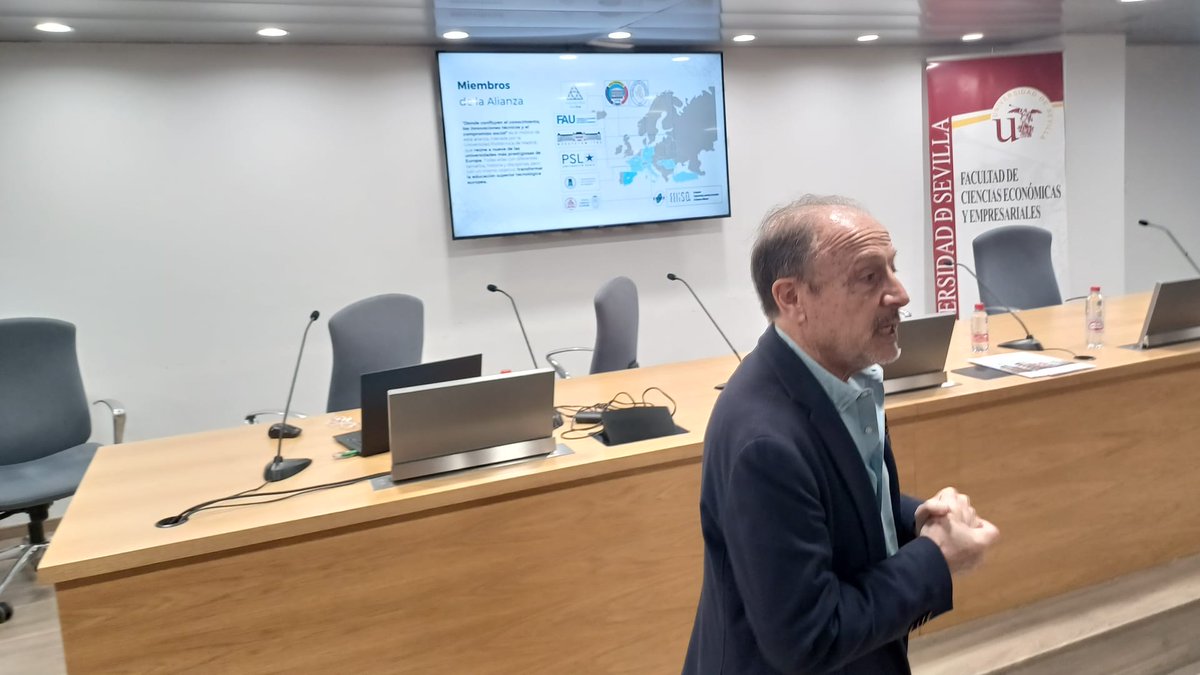 Polibienestar's tweet photo. ¡Es momento de darle la bienvenida a la Universidad Politécnica de Madrid y a Justo García Navarro al V Encuentro Polibienestar España! 🌿 

Estamos emocionados por escuchar sobre los proyectos relacionados con la #sostenibilidad que están liderando. https://t.co/ly9N9I8Aaf