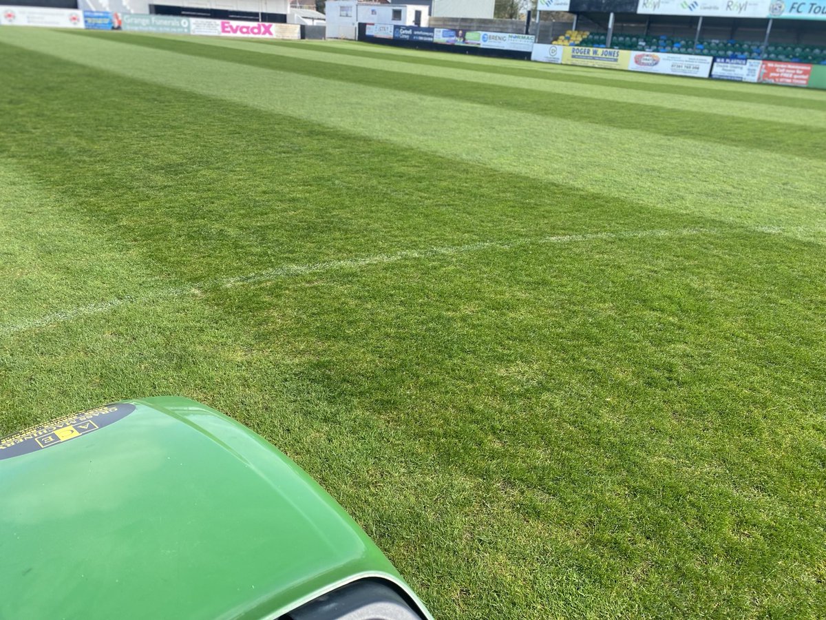 Lovely day for verti draining pitch ⁦@rhylfc⁩ 
#sunnyrhyl