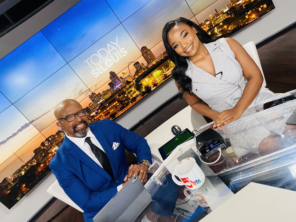 Join me in wishing a very happy birthday to @SydneyKSDK I hope she gets lots of cake. @PaulCooked got a bit creative with his pic this morning 🥳