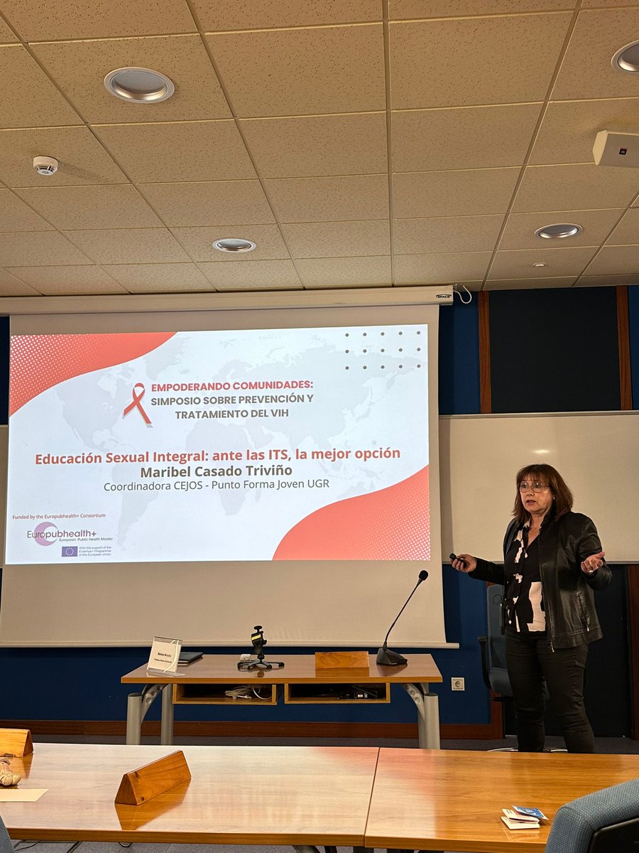 💬'Perhaps the main risk factor is patriarchy, and the most dangerous viruses are socially transmitted infections such as classism, sexism, racism, LGBTQphobia, serophobia, ableism, fatphobia, etc.' Maribel Casado Triviño, Sex Educator at @CanalUGR #HIVSymposium Funded by EPH+